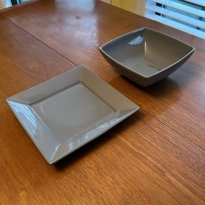 Soup/cereal Square Bowl and Salad Plate Food Network “Shortbread” Pattern Gray